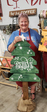 HOLIDAY COLLECTION- PALLET TREES